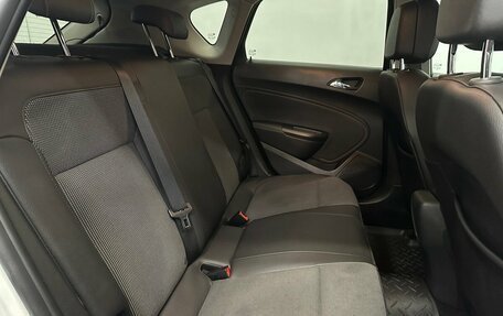 Opel Astra J, 2013 год, 930 000 рублей, 13 фотография