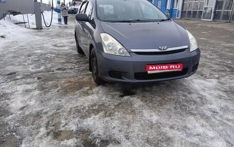 Toyota Wish II, 2003 год, 680 000 рублей, 1 фотография