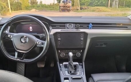 Volkswagen Passat B8 рестайлинг, 2017 год, 1 420 000 рублей, 10 фотография
