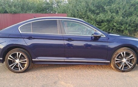 Volkswagen Passat B8 рестайлинг, 2017 год, 1 420 000 рублей, 4 фотография