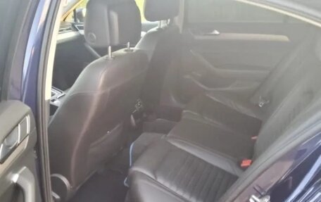 Volkswagen Passat B8 рестайлинг, 2017 год, 1 420 000 рублей, 14 фотография