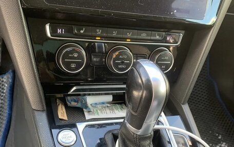 Volkswagen Passat B8 рестайлинг, 2017 год, 1 420 000 рублей, 20 фотография