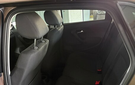 Volkswagen Polo VI (EU Market), 2011 год, 750 000 рублей, 8 фотография