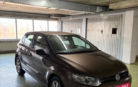 Volkswagen Polo VI (EU Market), 2011 год, 750 000 рублей, 2 фотография
