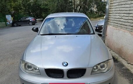 BMW 1 серия, 2004 год, 800 000 рублей, 10 фотография