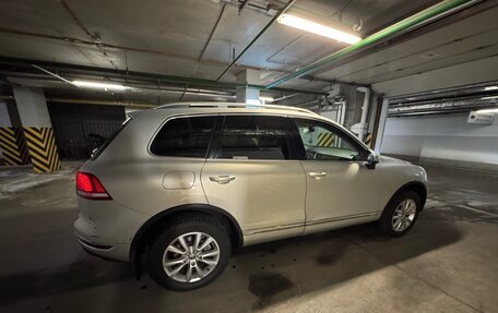 Volkswagen Touareg III, 2012 год, 1 390 000 рублей, 12 фотография