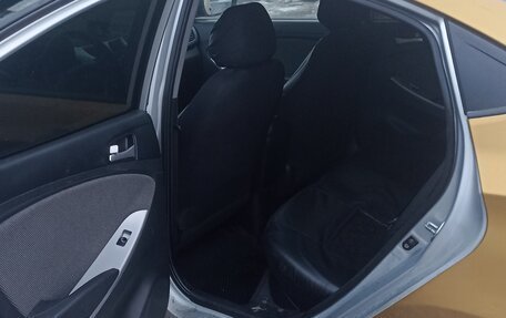 Hyundai Solaris II рестайлинг, 2013 год, 375 000 рублей, 6 фотография