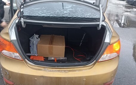 Hyundai Solaris II рестайлинг, 2013 год, 375 000 рублей, 5 фотография