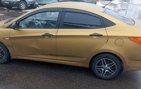 Hyundai Solaris II рестайлинг, 2013 год, 375 000 рублей, 4 фотография