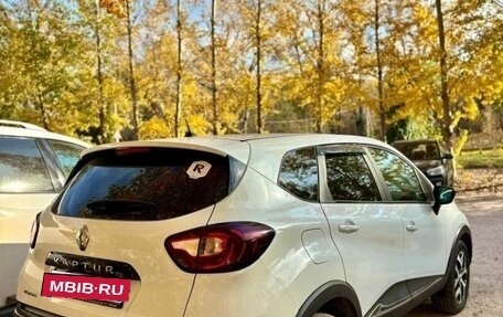 Renault Kaptur I рестайлинг, 2017 год, 1 200 000 рублей, 2 фотография