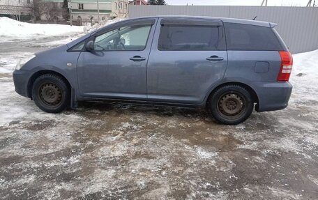 Toyota Wish II, 2003 год, 680 000 рублей, 2 фотография