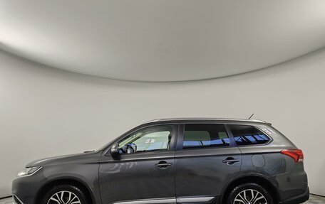 Mitsubishi Outlander III рестайлинг 3, 2016 год, 1 875 000 рублей, 8 фотография