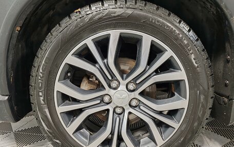 Mitsubishi Outlander III рестайлинг 3, 2016 год, 1 875 000 рублей, 18 фотография