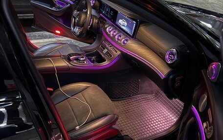 Mercedes-Benz E-Класс, 2018 год, 3 150 000 рублей, 4 фотография