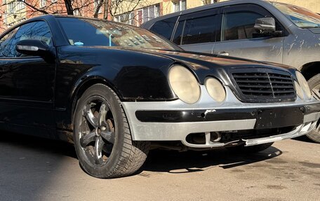 Mercedes-Benz CLK-Класс, 1999 год, 300 000 рублей, 1 фотография
