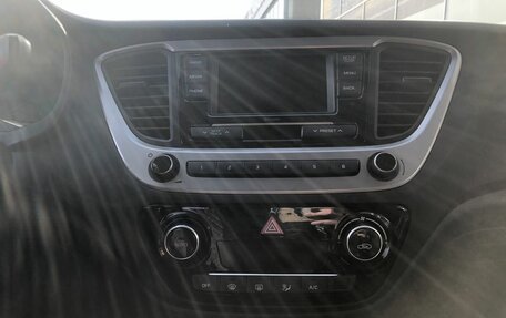 Hyundai Solaris II рестайлинг, 2017 год, 1 229 000 рублей, 14 фотография