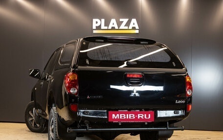 Mitsubishi L200 IV рестайлинг, 2013 год, 1 549 000 рублей, 3 фотография