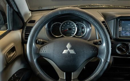 Mitsubishi L200 IV рестайлинг, 2013 год, 1 549 000 рублей, 6 фотография