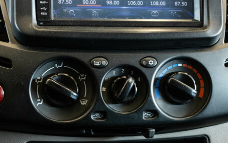 Mitsubishi L200 IV рестайлинг, 2013 год, 1 549 000 рублей, 16 фотография