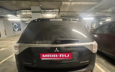 Mitsubishi Outlander III рестайлинг 3, 2012 год, 1 500 000 рублей, 2 фотография