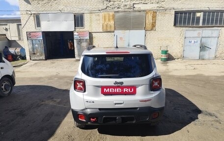 Jeep Renegade I рестайлинг, 2021 год, 2 100 000 рублей, 2 фотография