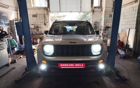 Jeep Renegade I рестайлинг, 2021 год, 2 100 000 рублей, 22 фотография