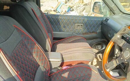 Nissan Terrano II рестайлинг, 1990 год, 450 000 рублей, 2 фотография