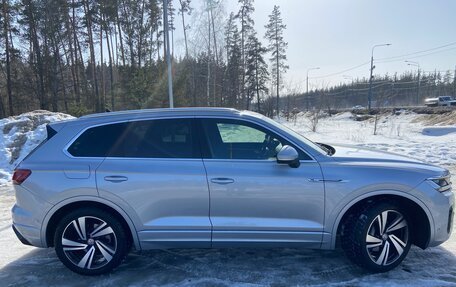 Volkswagen Touareg III, 2018 год, 5 500 000 рублей, 4 фотография