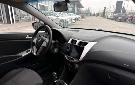 Hyundai Solaris II рестайлинг, 2011 год, 749 900 рублей, 6 фотография