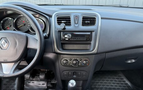 Renault Logan II, 2018 год, 545 000 рублей, 12 фотография