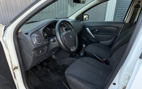 Renault Logan II, 2018 год, 545 000 рублей, 9 фотография