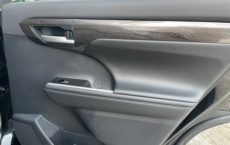 Toyota Highlander, 2025 год, 5 650 000 рублей, 13 фотография