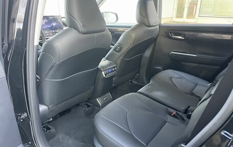 Toyota Highlander, 2025 год, 5 650 000 рублей, 15 фотография