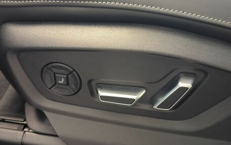 Audi Q7, 2025 год, 14 фотография