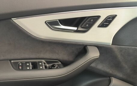 Audi Q7, 2025 год, 15 фотография