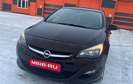 Opel Astra J, 2014 год, 730 000 рублей, 1 фотография