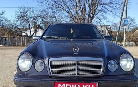 Mercedes-Benz E-Класс, 1997 год, 330 000 рублей, 1 фотография