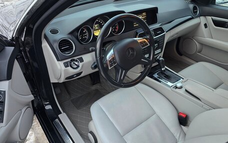 Mercedes-Benz C-Класс, 2011 год, 14 фотография