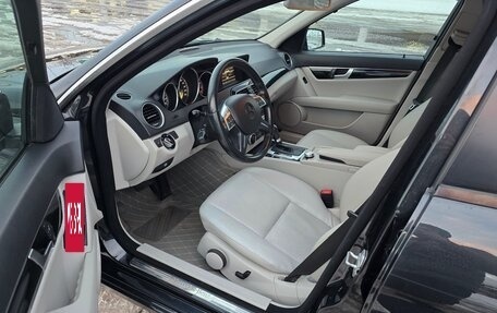 Mercedes-Benz C-Класс, 2011 год, 15 фотография