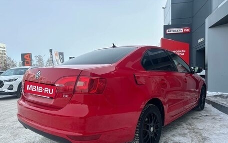 Volkswagen Jetta VI, 2011 год, 808 080 рублей, 16 фотография