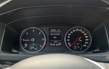 Volkswagen Multivan T6 рестайлинг, 2018 год, 3 600 000 рублей, 6 фотография