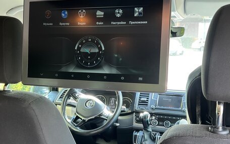 Volkswagen Multivan T6 рестайлинг, 2018 год, 3 600 000 рублей, 14 фотография