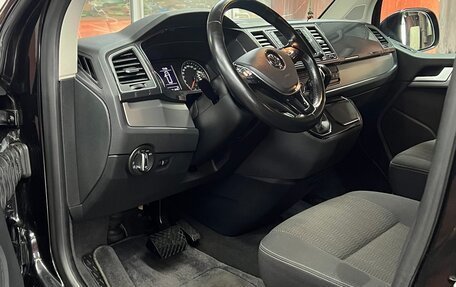 Volkswagen Multivan T6 рестайлинг, 2018 год, 3 600 000 рублей, 18 фотография