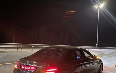 Mercedes-Benz E-Класс, 2017 год, 3 600 000 рублей, 5 фотография