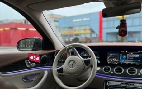 Mercedes-Benz E-Класс, 2017 год, 3 600 000 рублей, 9 фотография