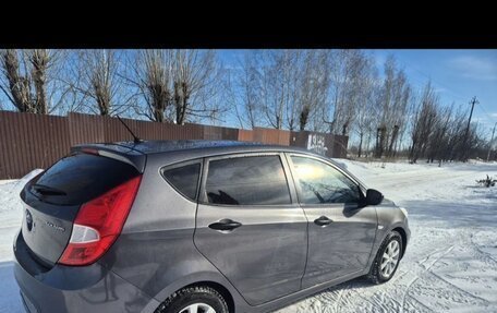 Hyundai Solaris II рестайлинг, 2013 год, 790 000 рублей, 2 фотография