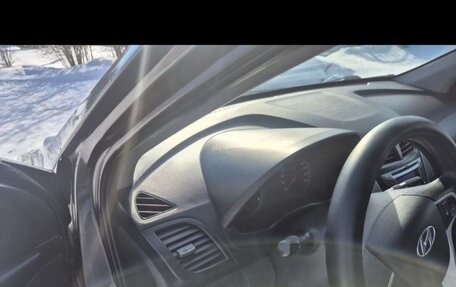 Hyundai Solaris II рестайлинг, 2013 год, 790 000 рублей, 12 фотография