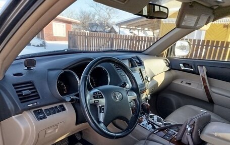 Toyota Highlander III, 2011 год, 1 600 000 рублей, 4 фотография