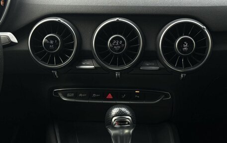 Audi TT, 2015 год, 2 990 000 рублей, 24 фотография