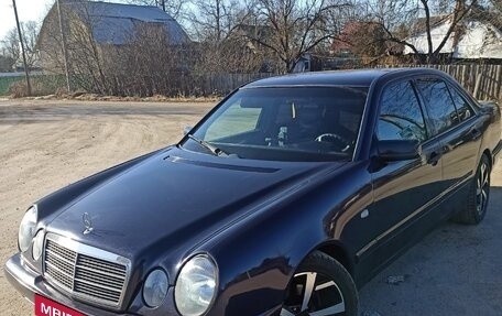 Mercedes-Benz E-Класс, 1997 год, 330 000 рублей, 2 фотография